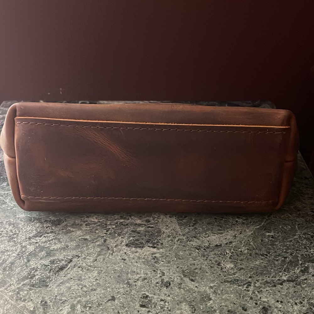 New Portland Leather Goods Eclipse. Dark smooth brown w. great pull up. - Picture 3 of 5